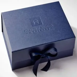 custom-debossed-logo-packaging.webp