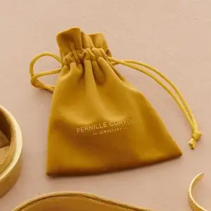 Velvet jewelry bags with drawstring closure and soft interior
